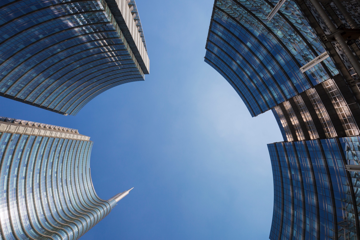 Comparing Onshore Arbitration and International Arbitration